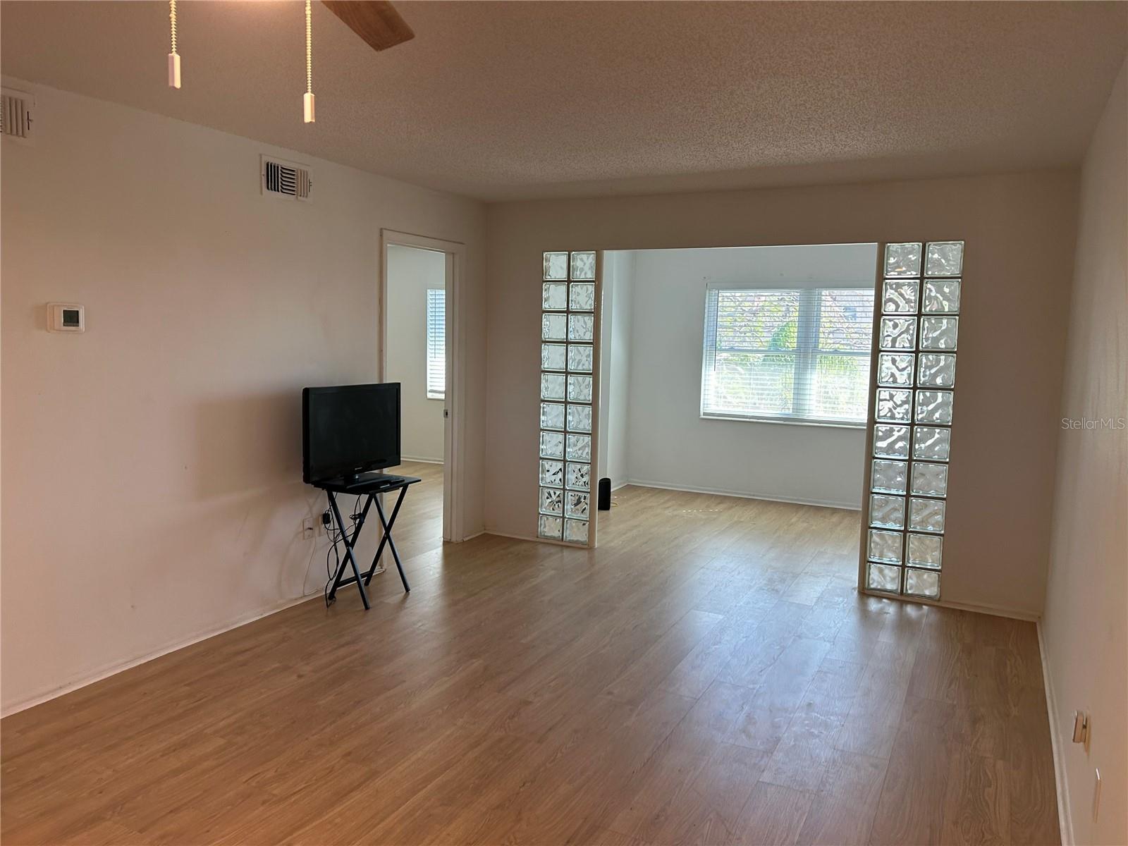 Image 5 of 41 For 4204 Heron Way B304