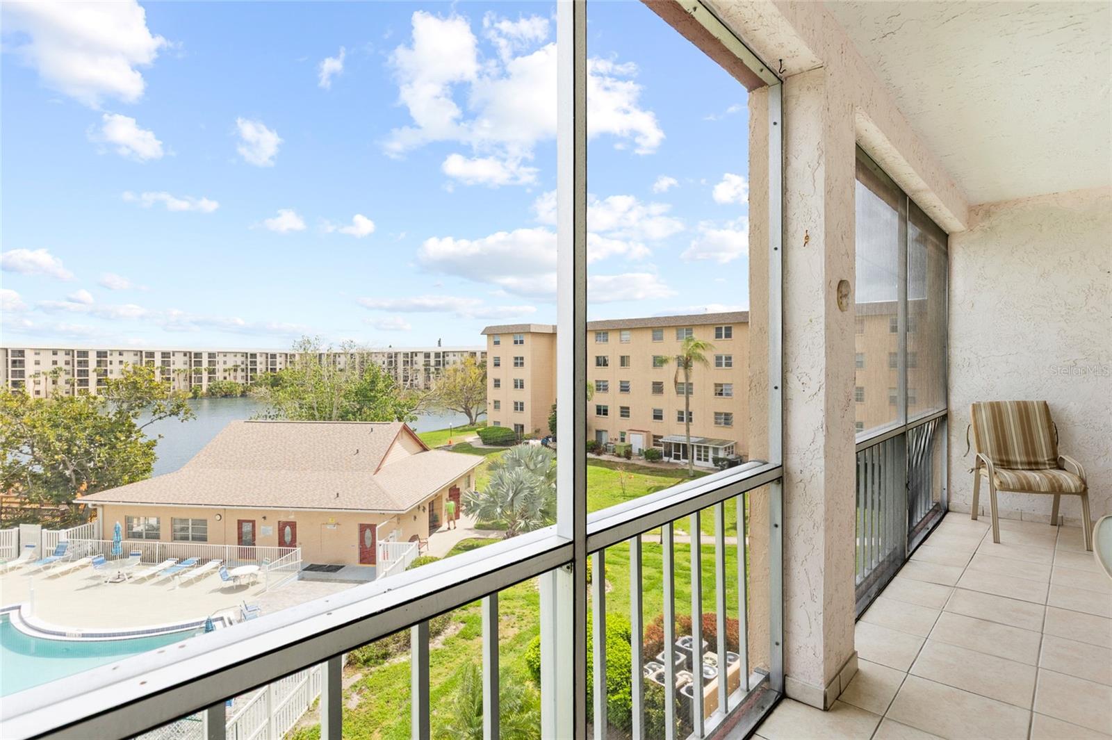 Image 20 of 39 For 3959 Lake Bayshore Drive F 412