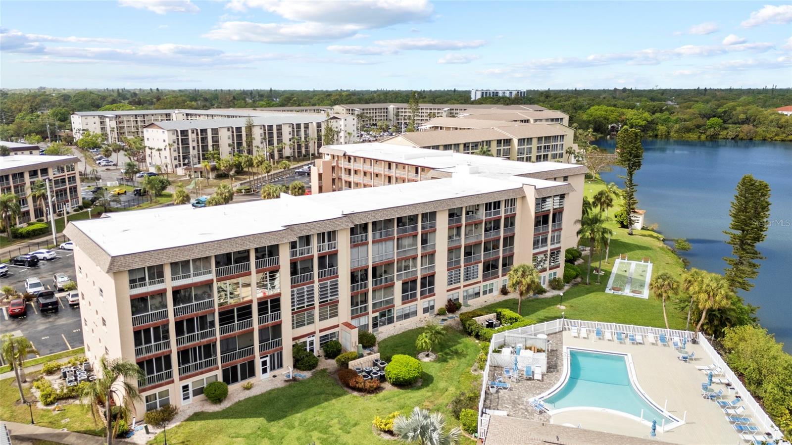 Image 36 of 39 For 3959 Lake Bayshore Drive F 412