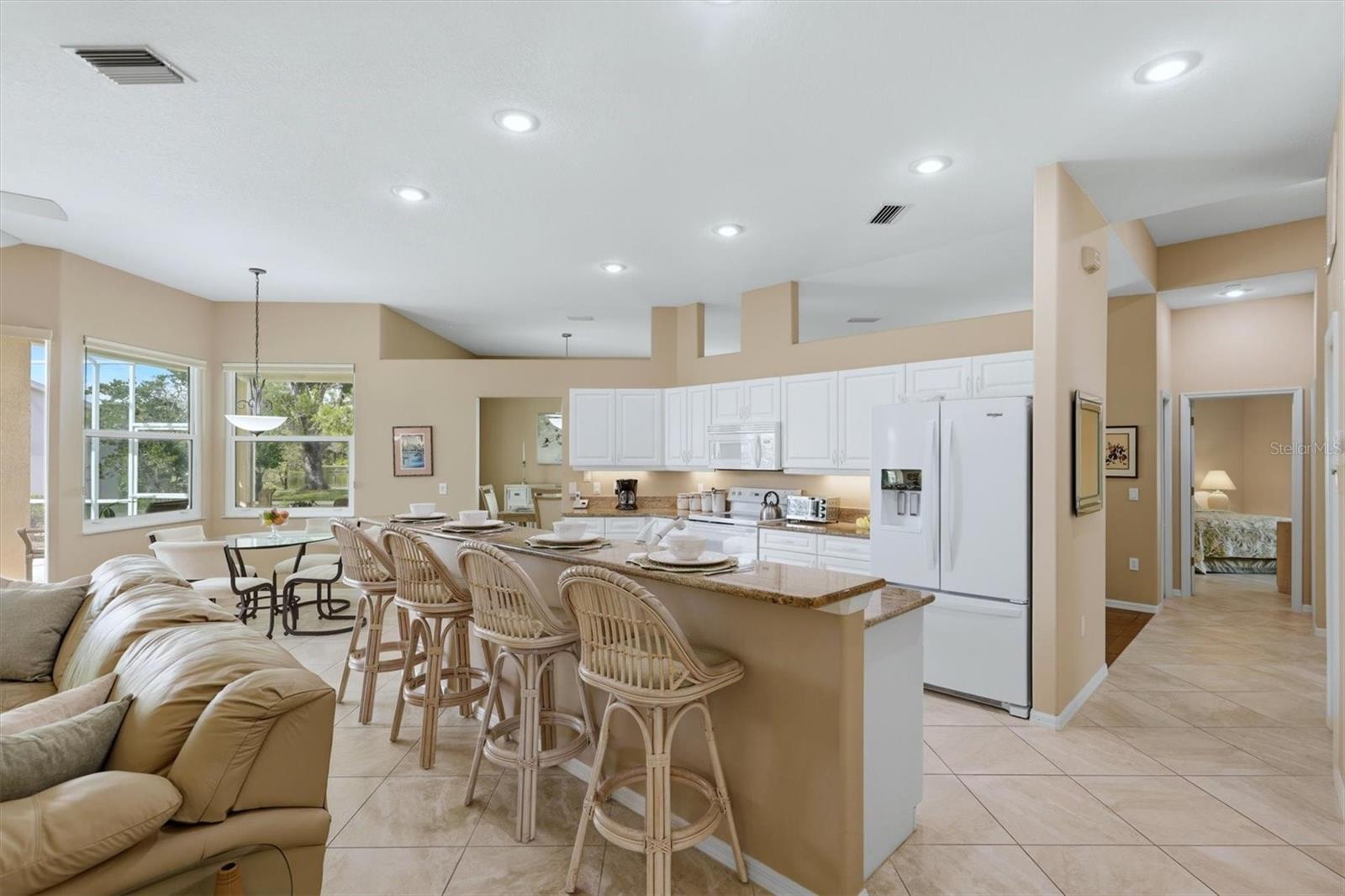 Image 13 of 72 For 8958 Olde Hickory Avenue