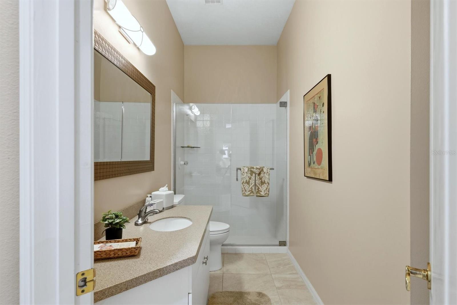 Image 27 of 72 For 8958 Olde Hickory Avenue