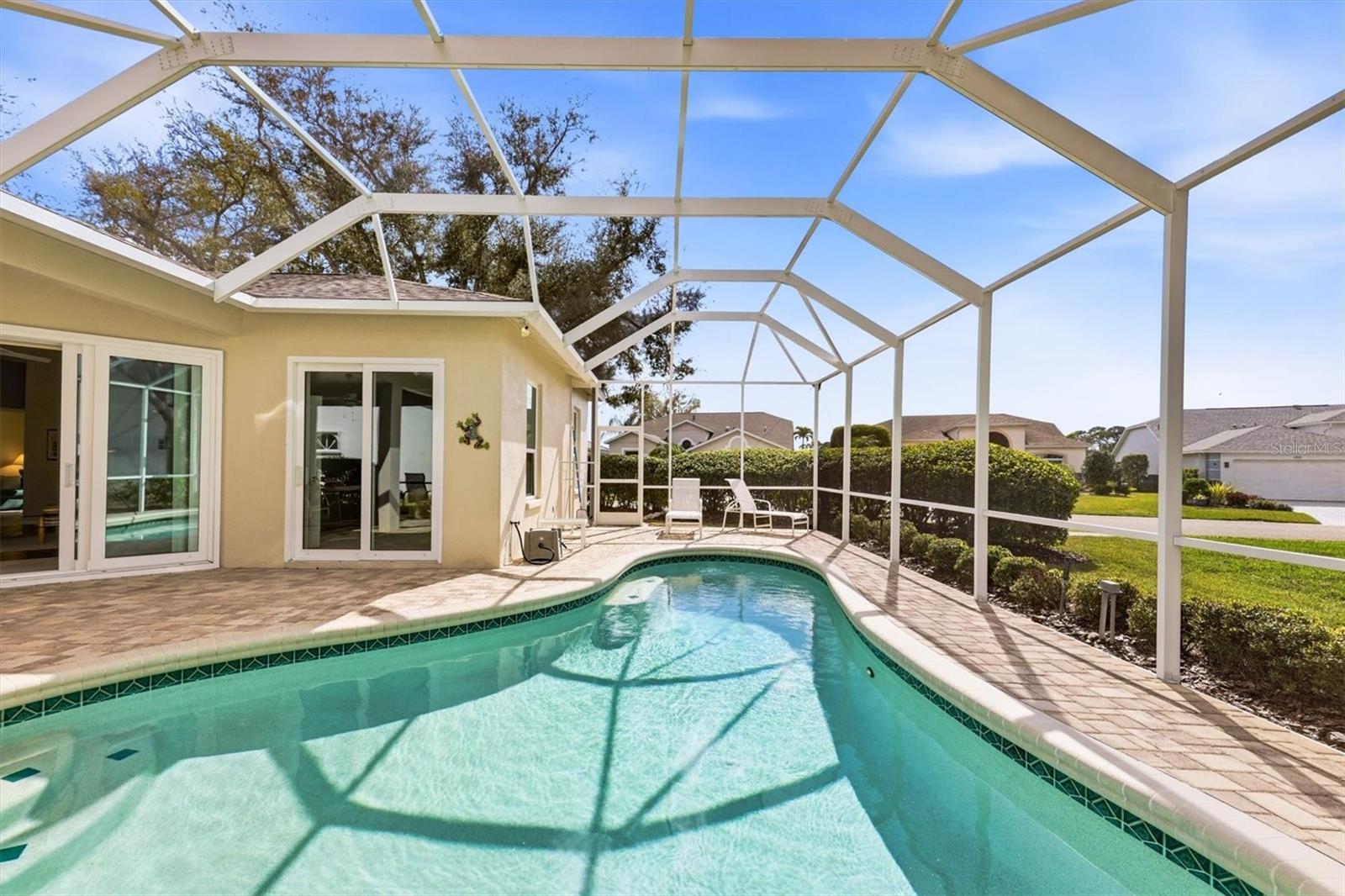 Image 37 of 72 For 8958 Olde Hickory Avenue