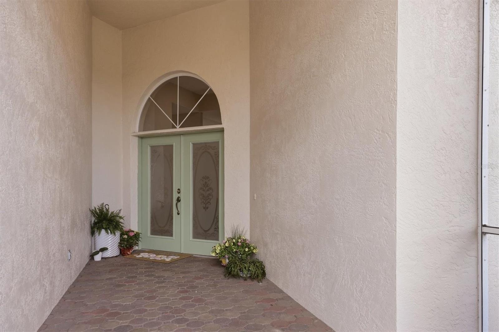 Image 5 of 72 For 8958 Olde Hickory Avenue