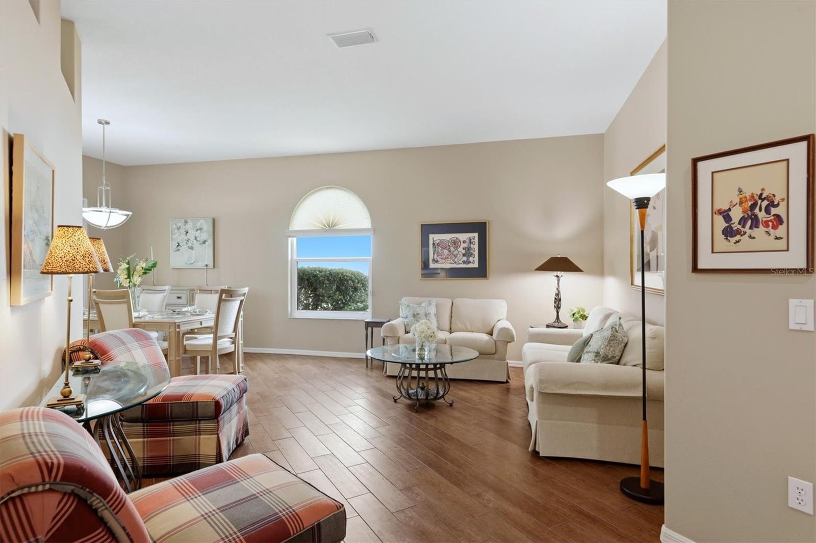 Image 6 of 72 For 8958 Olde Hickory Avenue