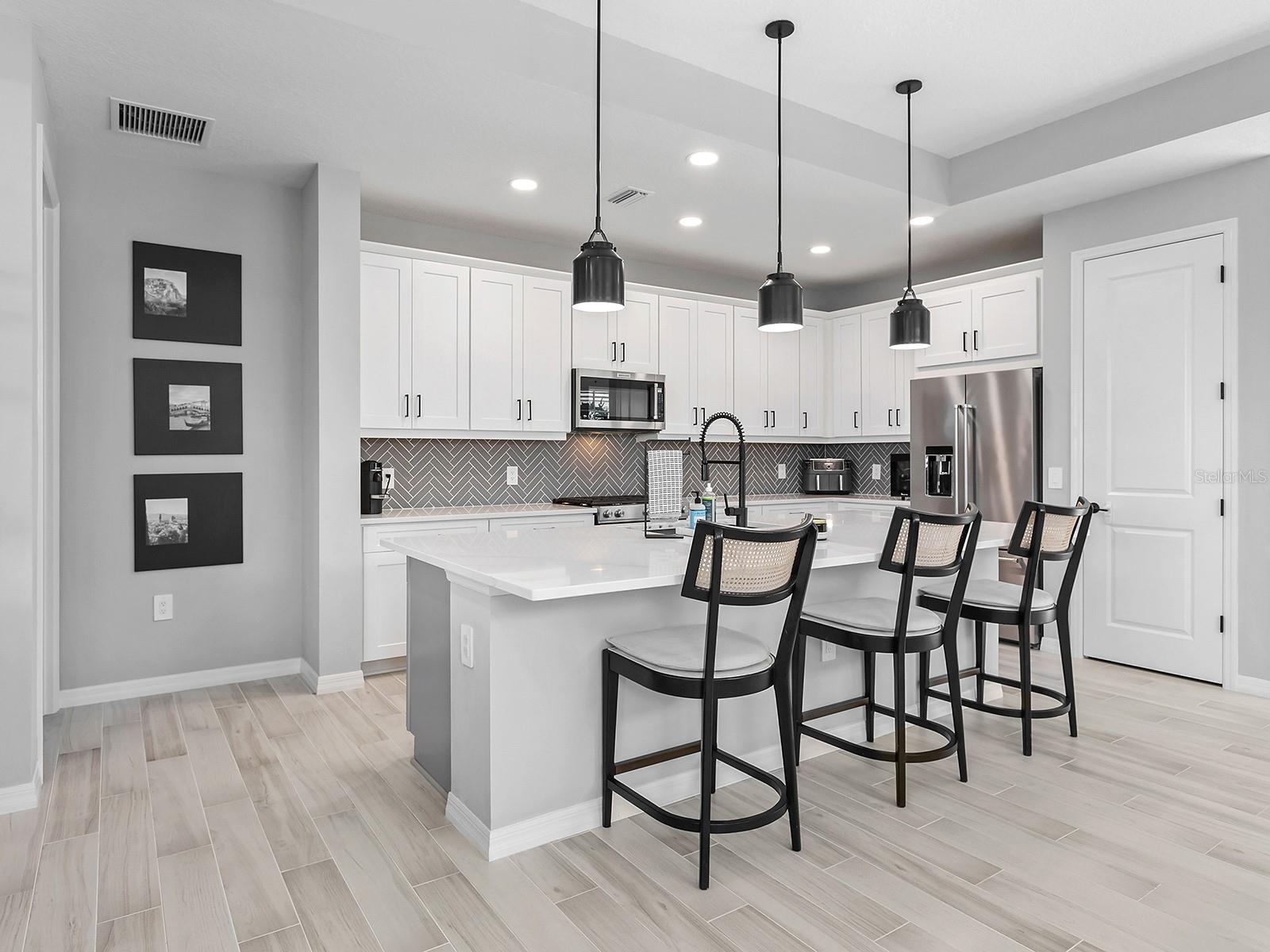 Image 6 of 61 For 913 Crosswind Avenue