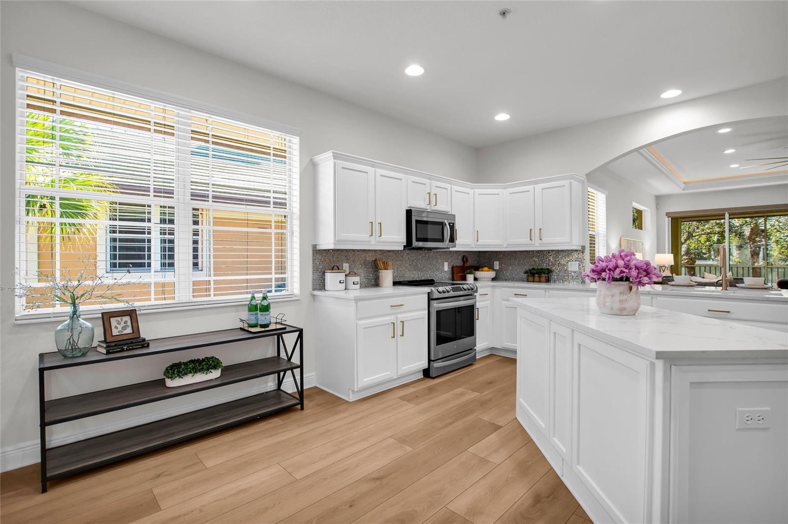 Image 11 of 63 For 6508 Moorings Point Circle 201