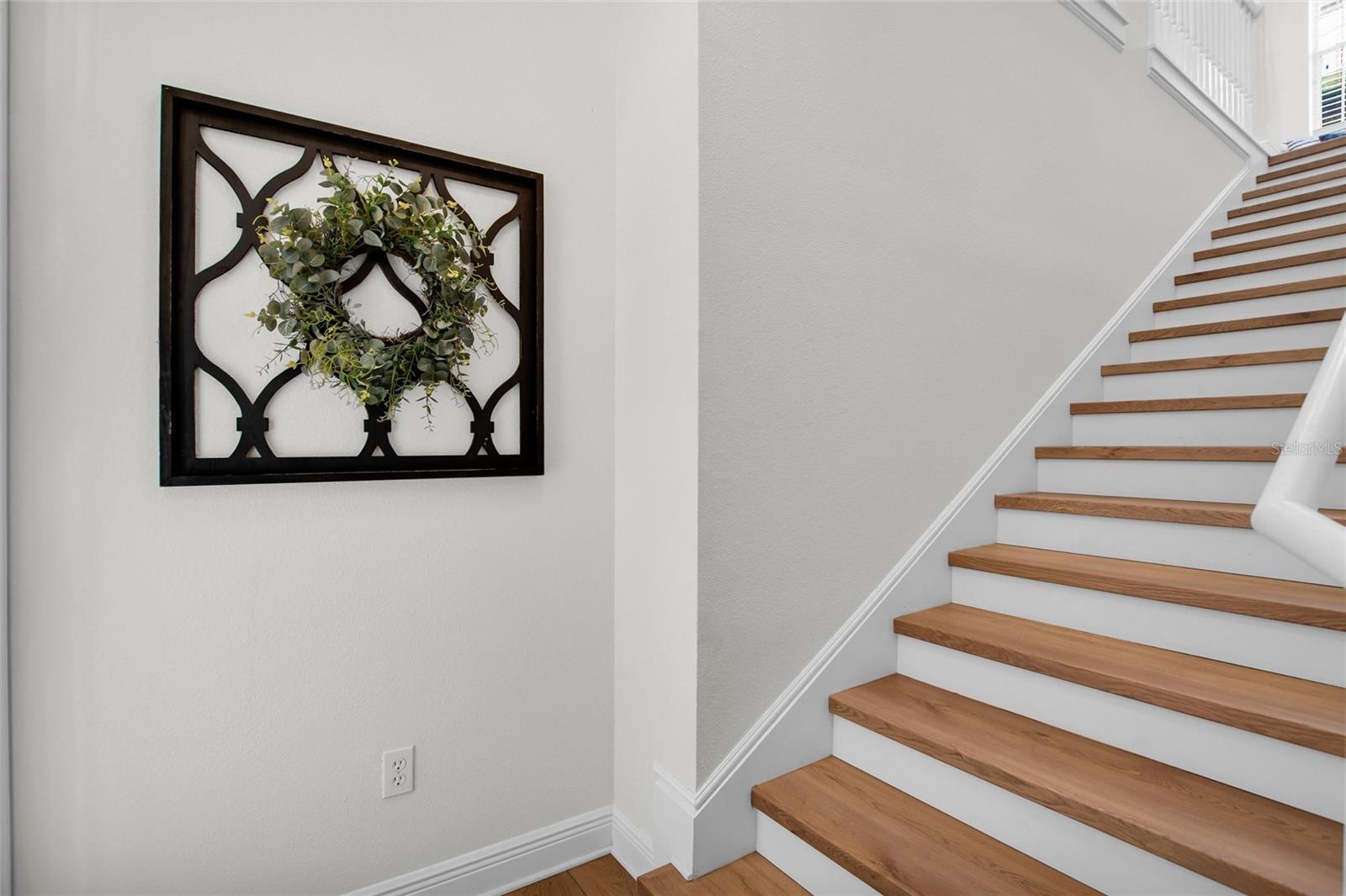 Image 4 of 63 For 6508 Moorings Point Circle 201