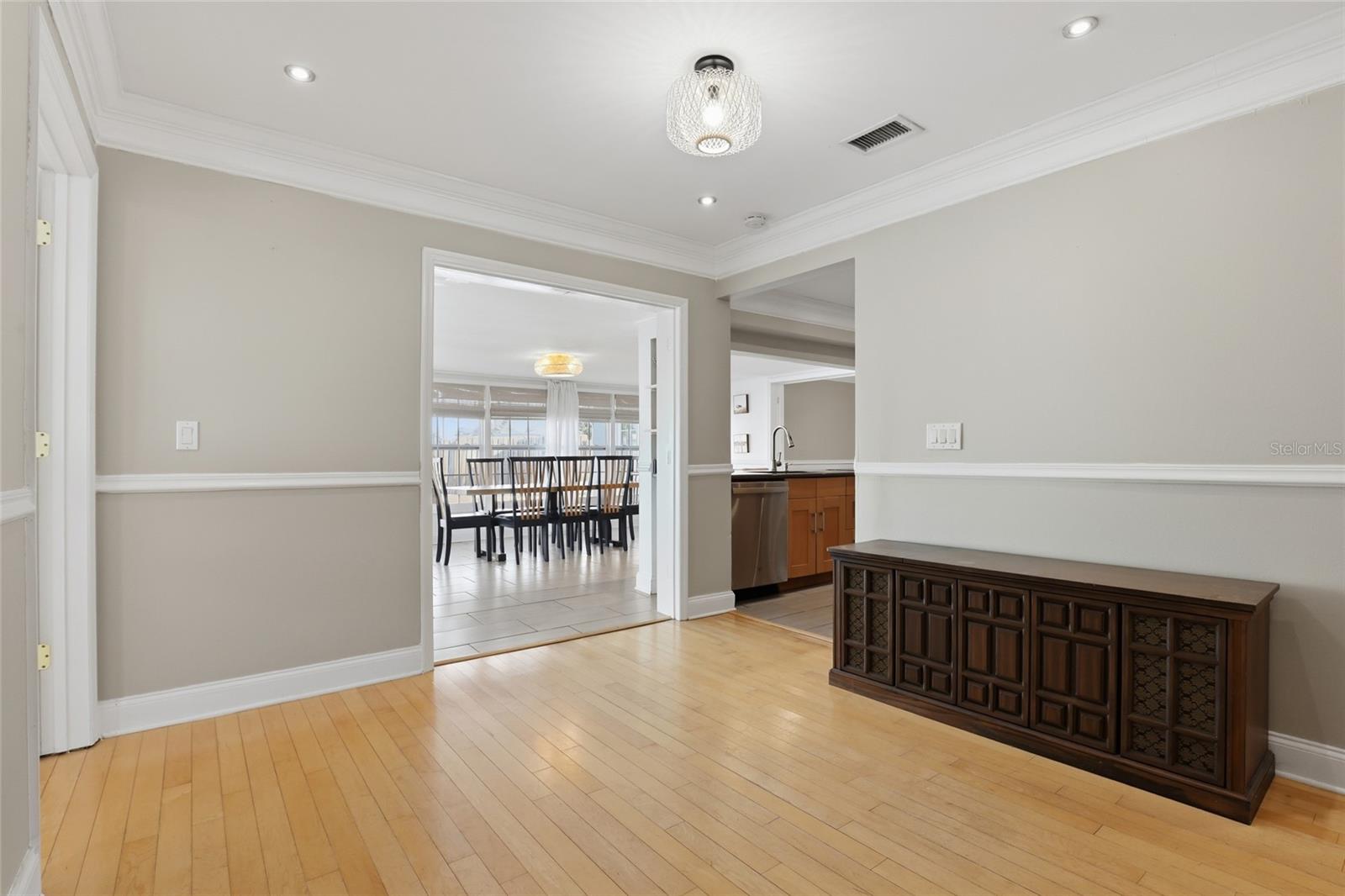 Image 12 of 44 For 3827 Sugar Lane