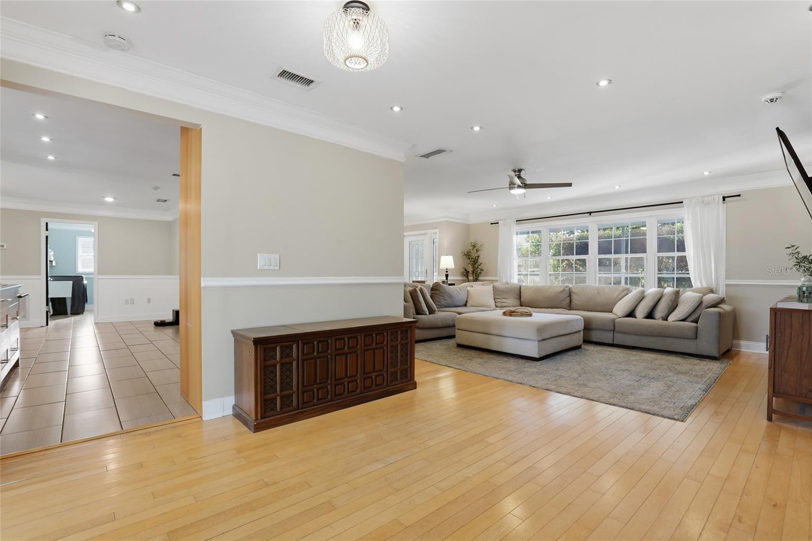 Image 13 of 44 For 3827 Sugar Lane