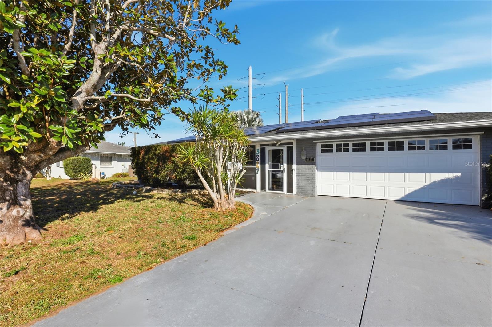 Image 2 of 44 For 3827 Sugar Lane