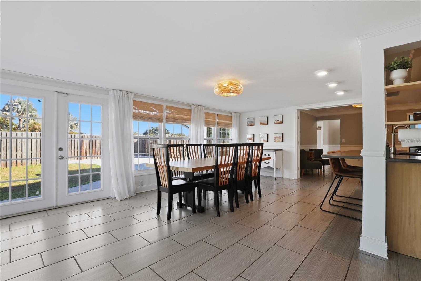 Image 23 of 44 For 3827 Sugar Lane