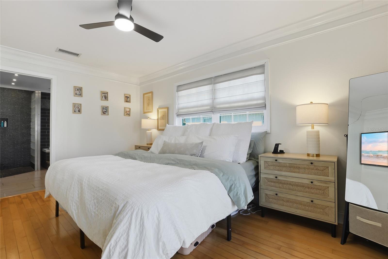 Image 24 of 44 For 3827 Sugar Lane