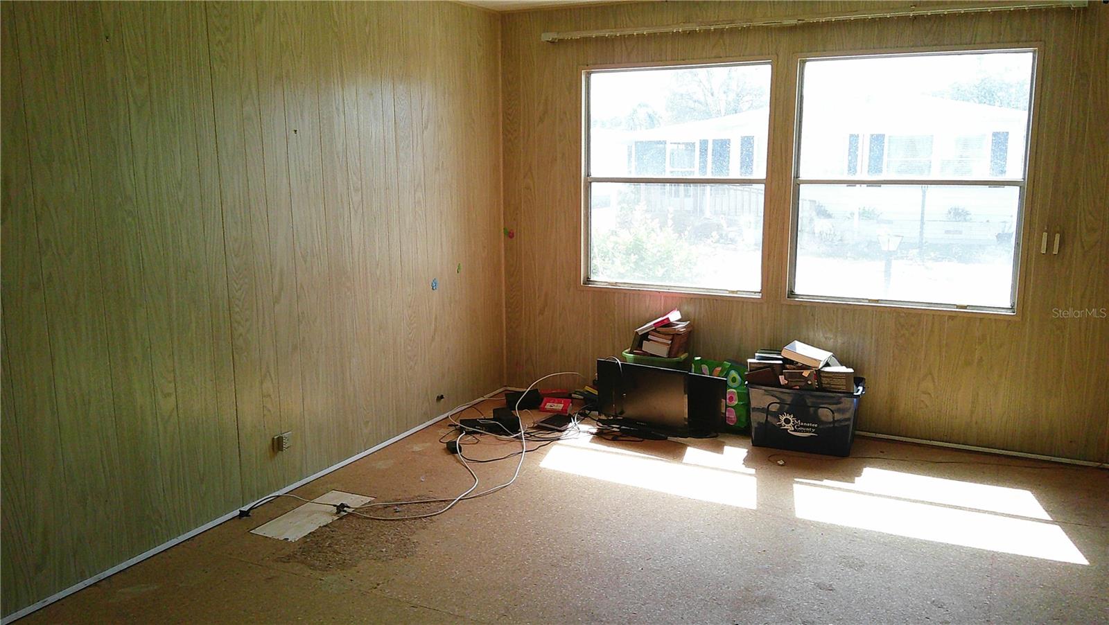 Image 20 of 37 For 6710 36th Avenue E 192