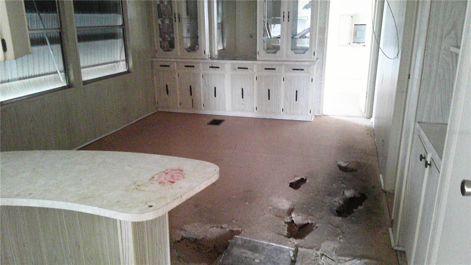 Image 24 of 37 For 6710 36th Avenue E 192