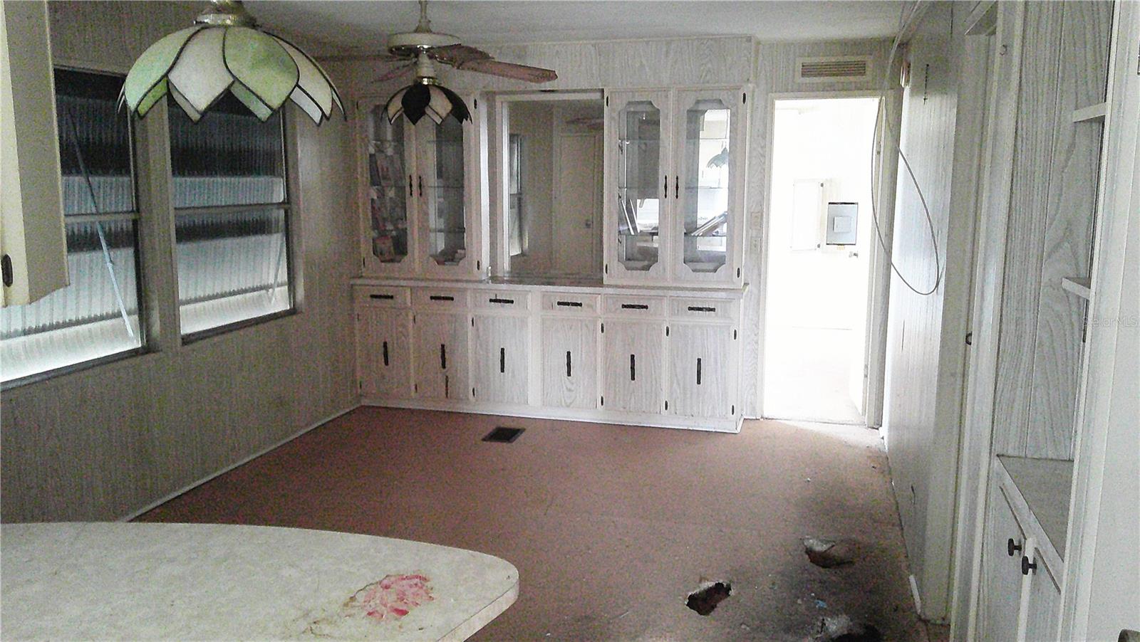 Image 25 of 37 For 6710 36th Avenue E 192