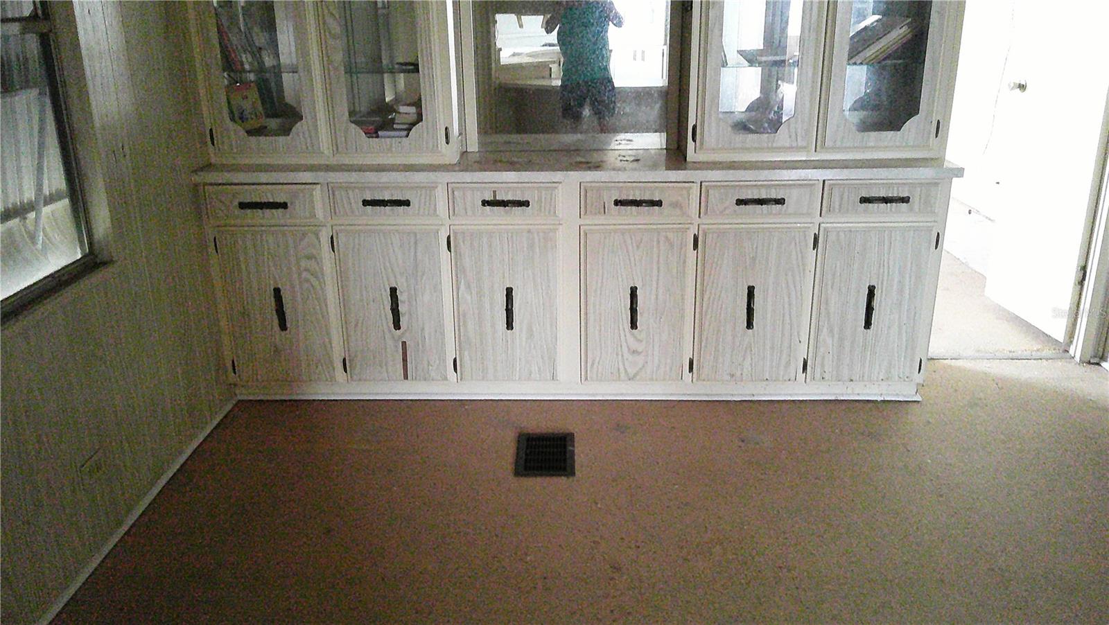 Image 26 of 37 For 6710 36th Avenue E 192