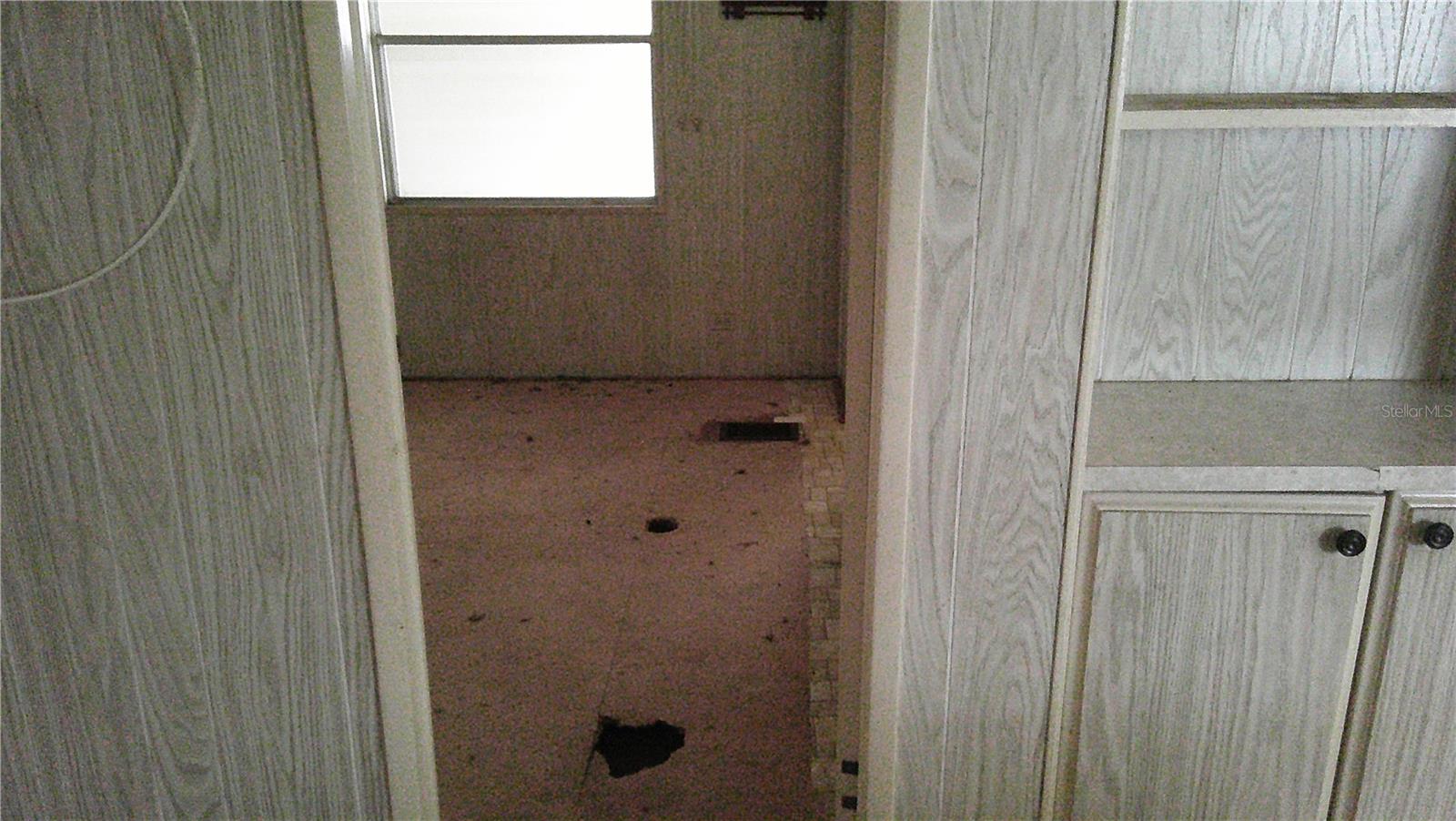 Image 27 of 37 For 6710 36th Avenue E 192