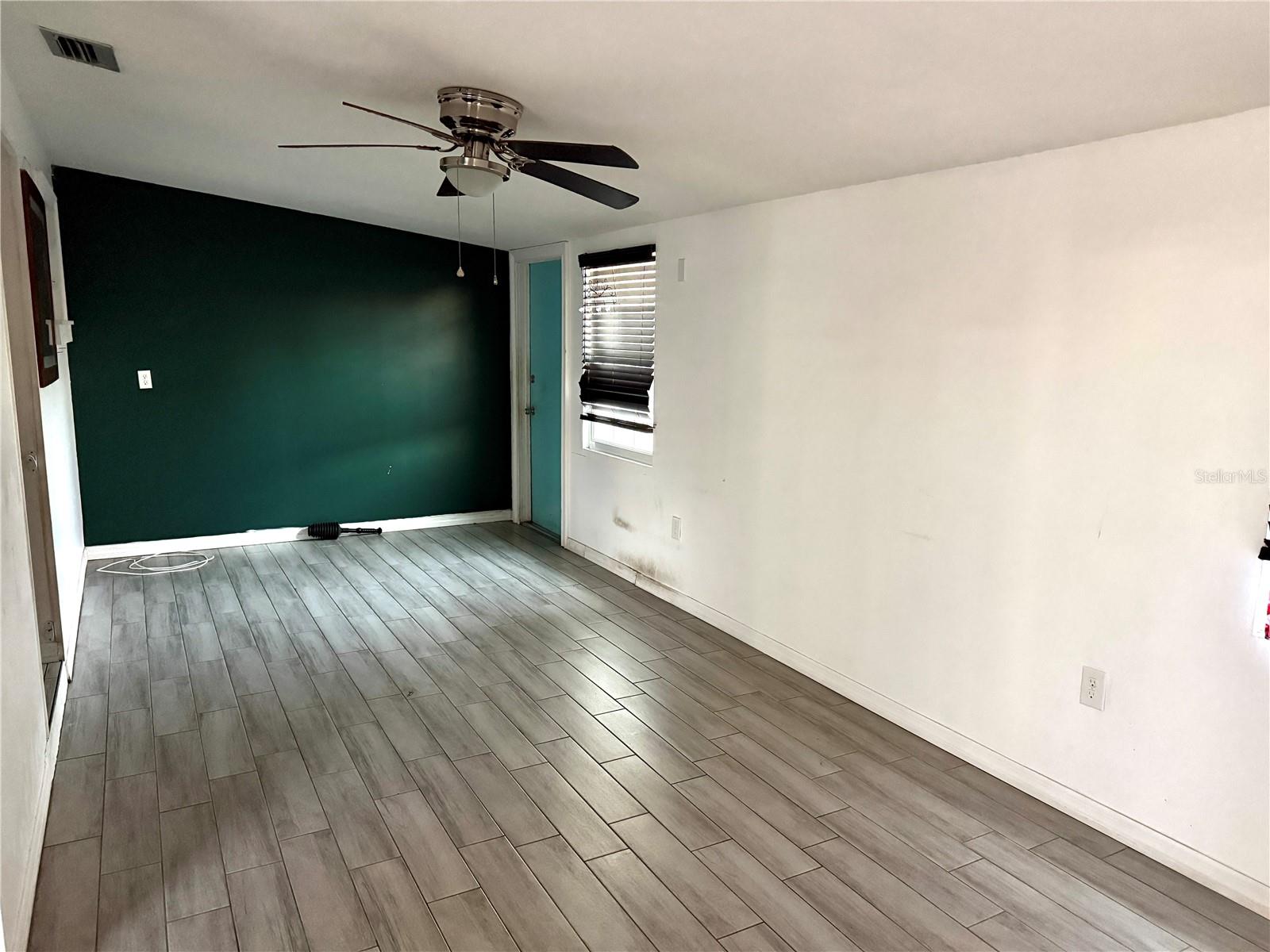 Image 10 of 14 For 1221 22nd Avenue W