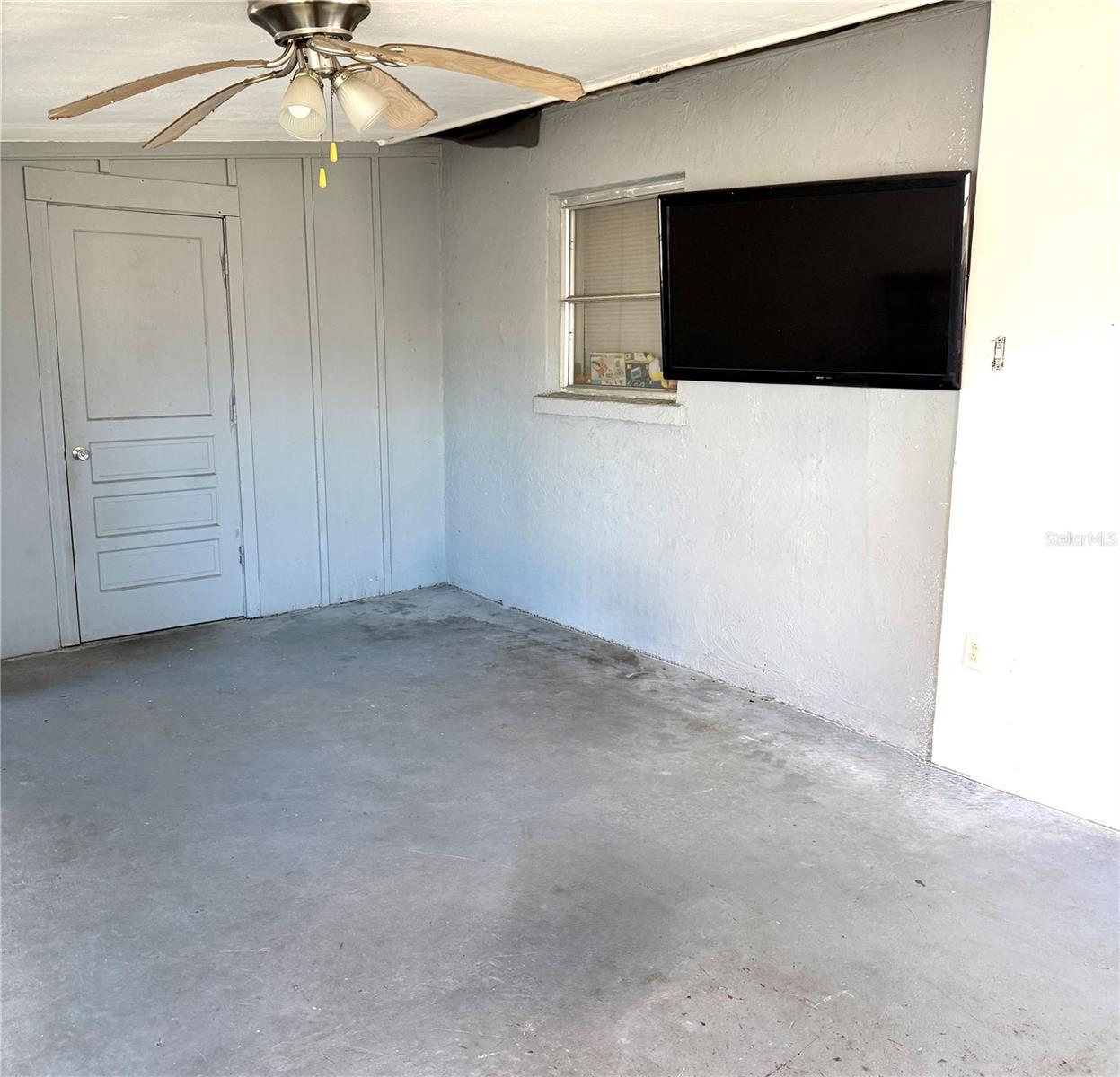 Image 11 of 14 For 1221 22nd Avenue W