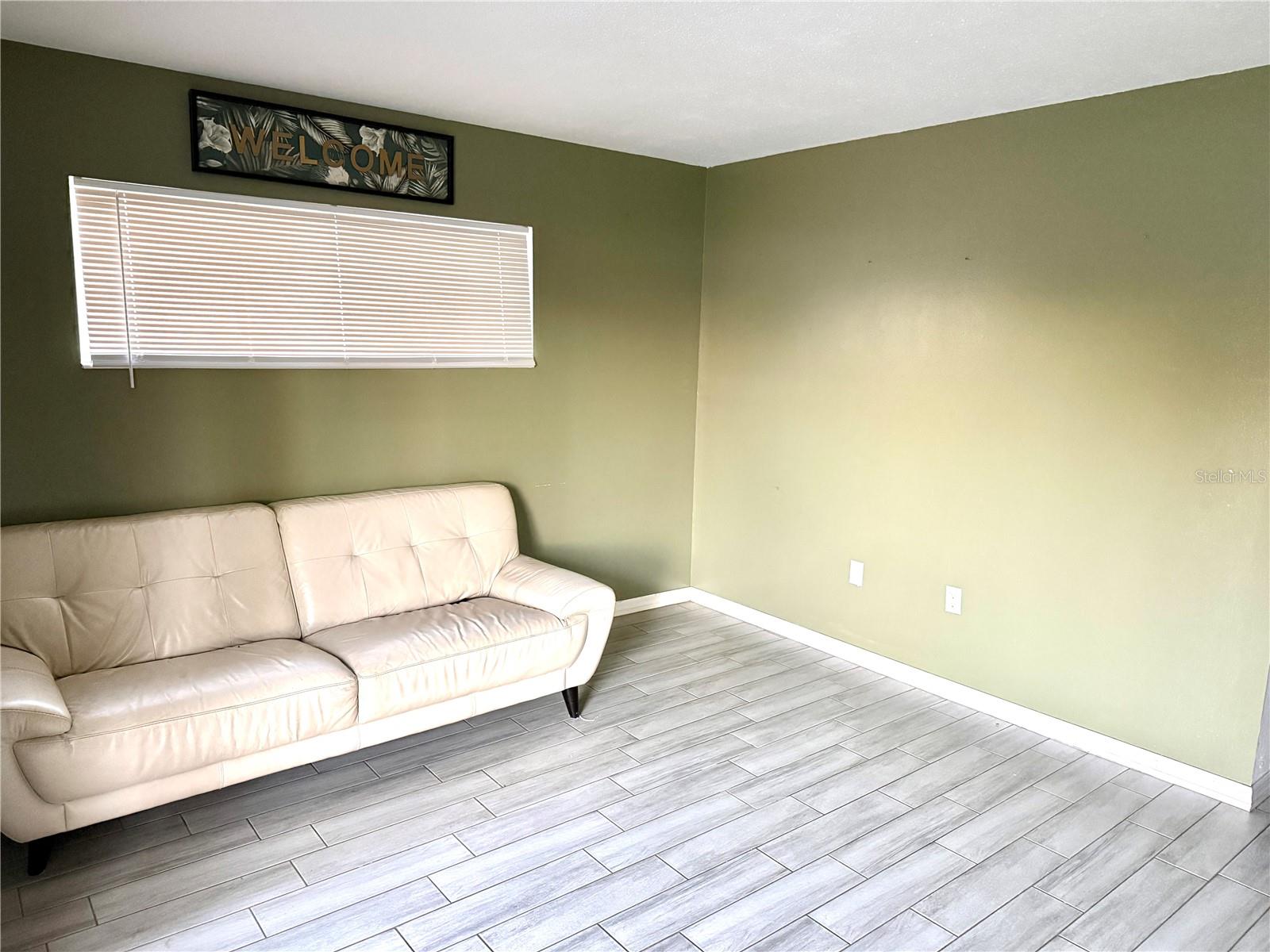 Image 2 of 14 For 1221 22nd Avenue W