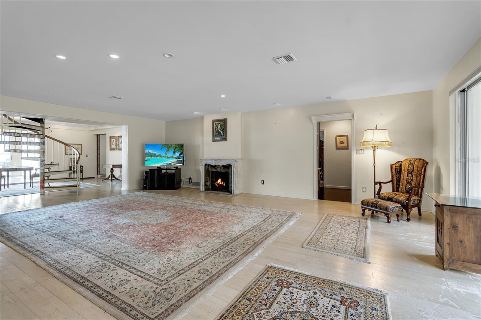 Image 26 of 47 For 1504 Lodge Drive