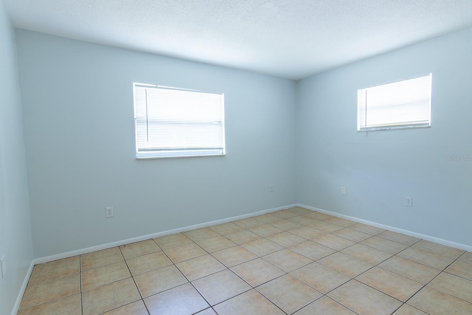 Image 12 of 32 For 1038 25th Street