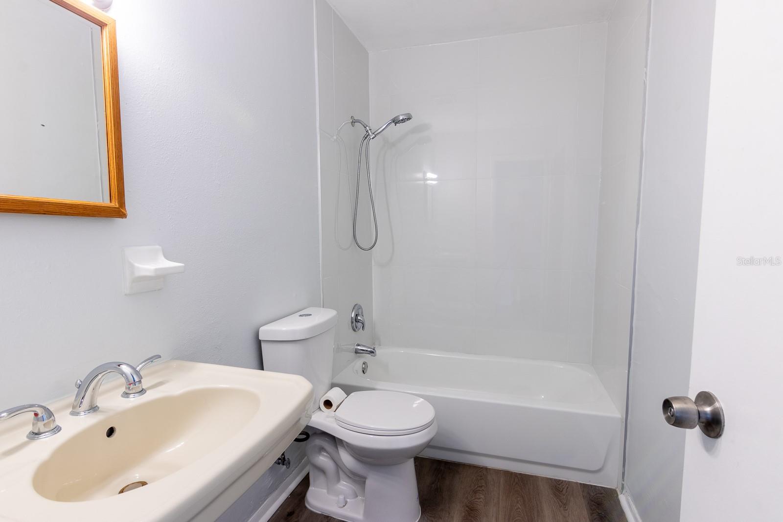 Image 22 of 32 For 1038 25th Street