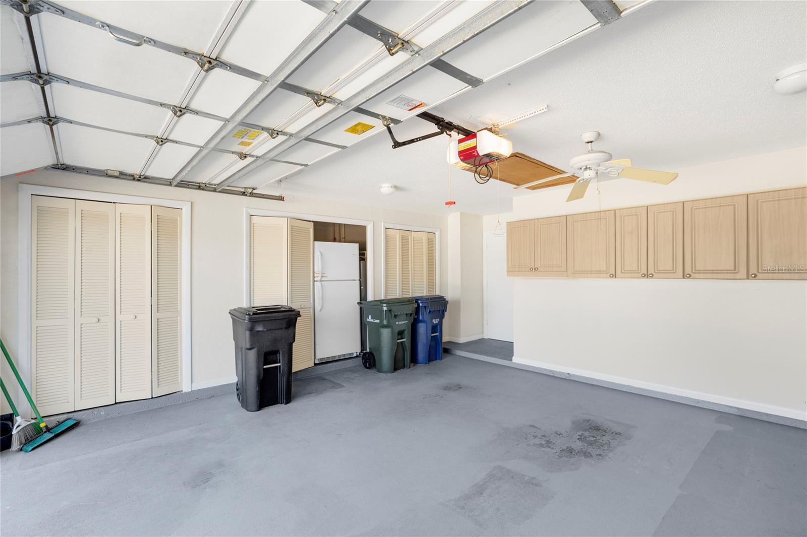 Listing photo id 22 for 928 Gondola Drive