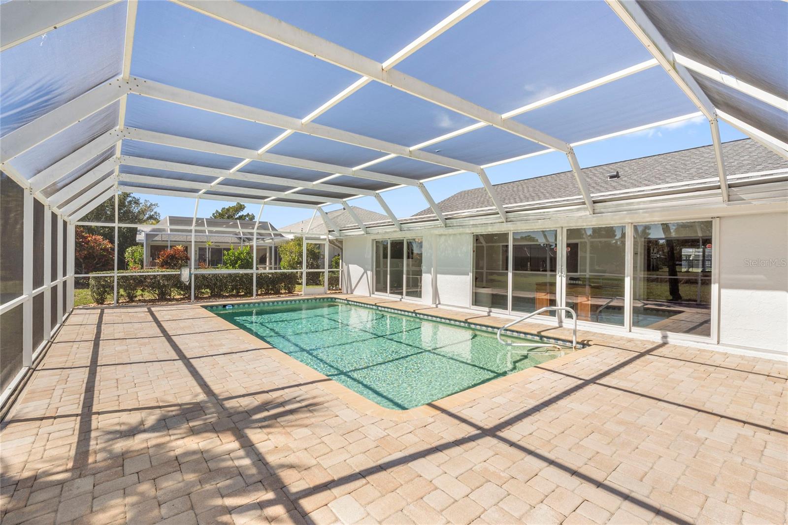 Listing photo id 23 for 928 Gondola Drive