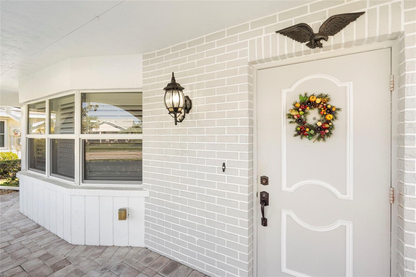 Listing photo id 3 for 928 Gondola Drive