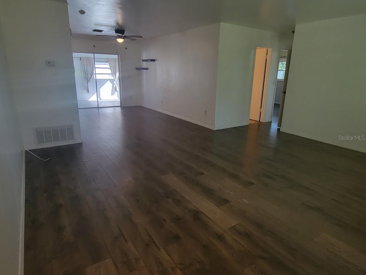 Image 12 of 33 For 6290 Coniston Terrace