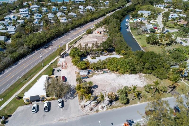 Image 10 of 20 For  Broadway  