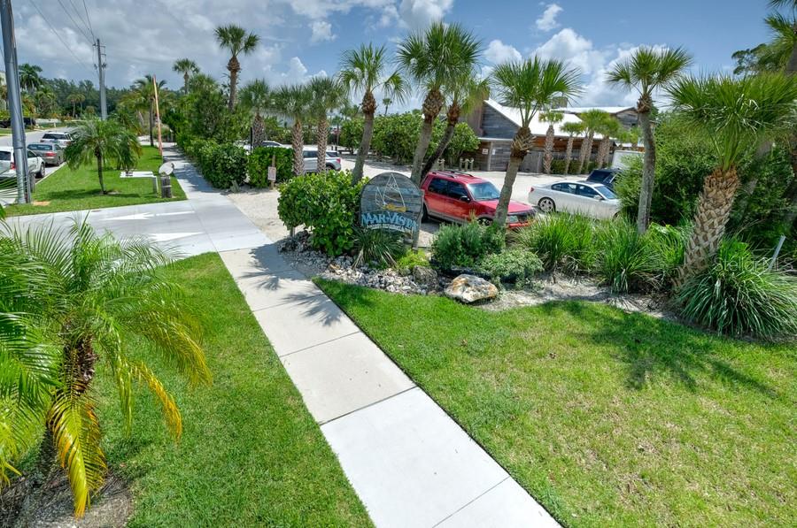 Image 19 of 20 For  Broadway  