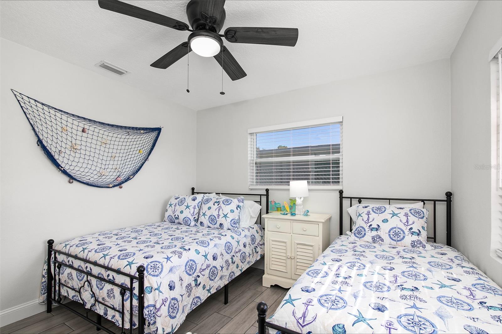 Image 18 of 26 For 2405 48th Avenue W