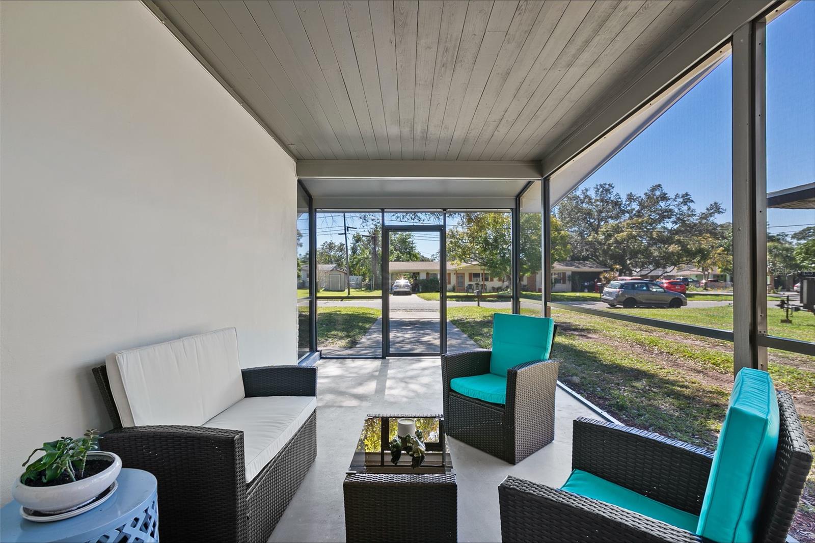 Image 3 of 26 For 2405 48th Avenue W