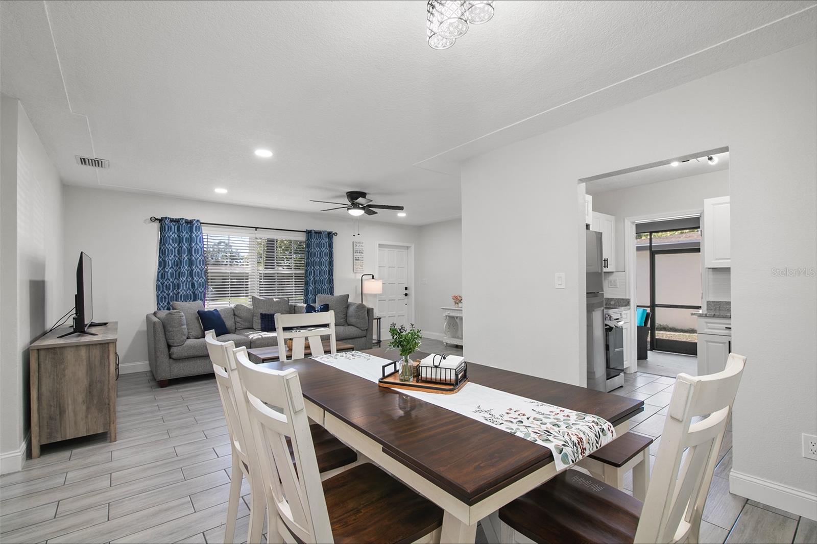 Image 8 of 26 For 2405 48th Avenue W