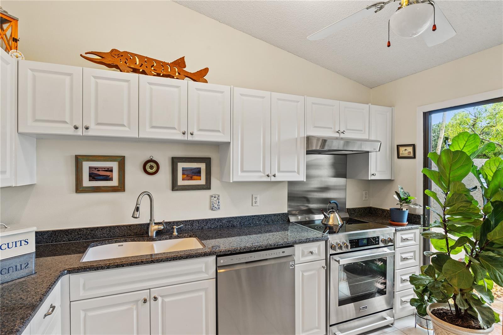 Image 11 of 35 For 4509 Park Lake Terrace N 4509