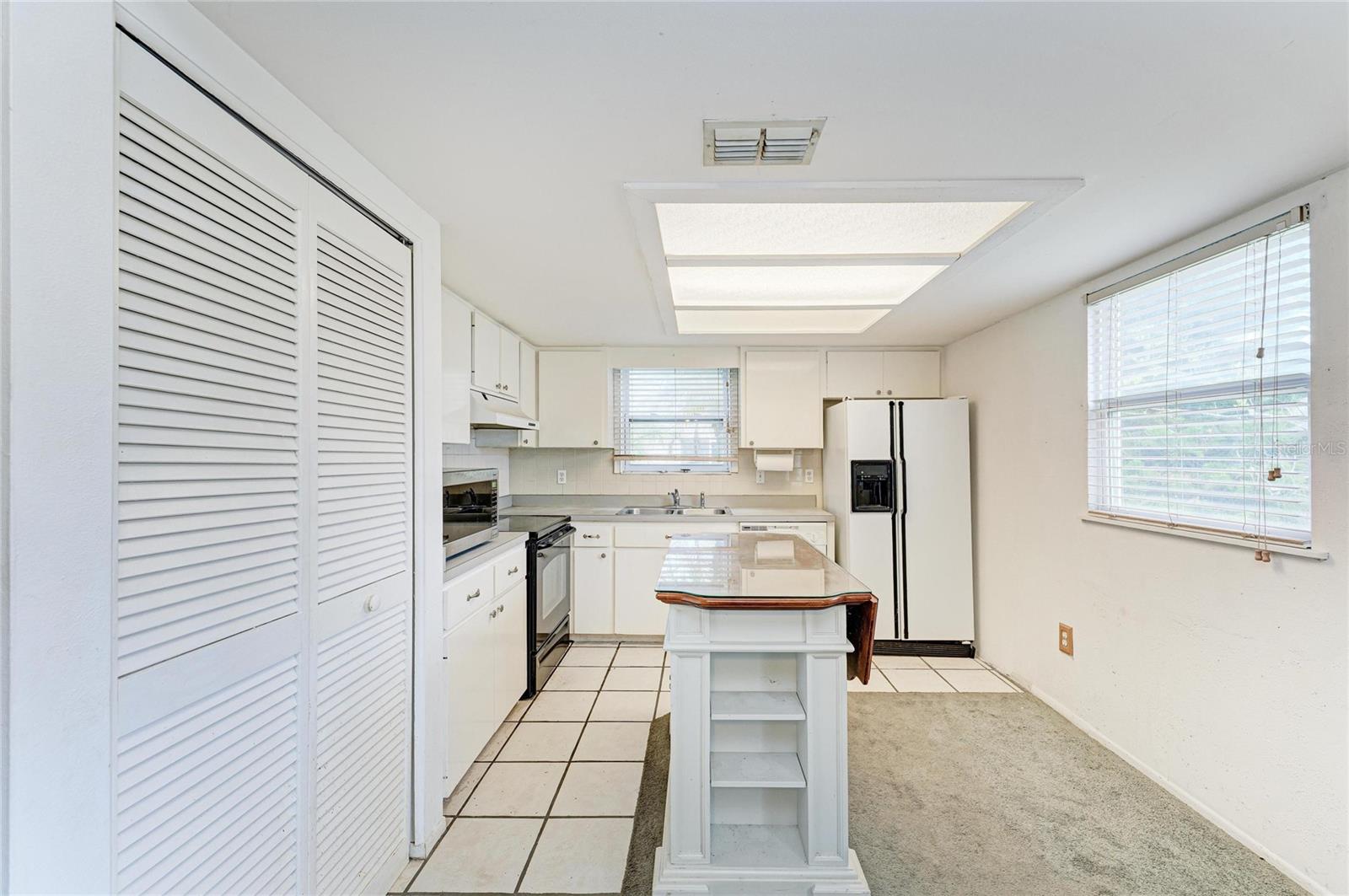 Image 10 of 30 For 5512 82nd Avenue E 3