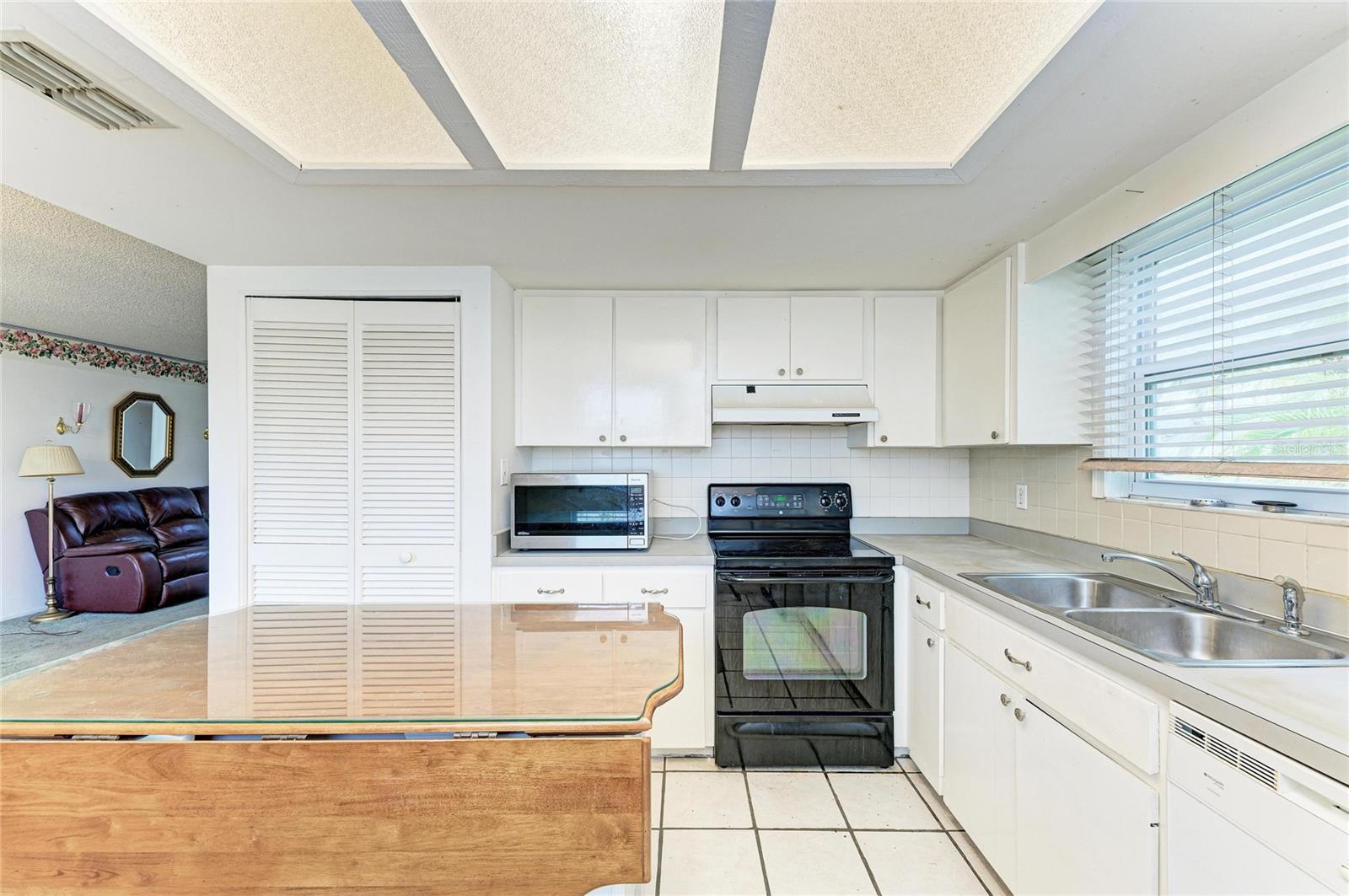 Image 11 of 30 For 5512 82nd Avenue E 3