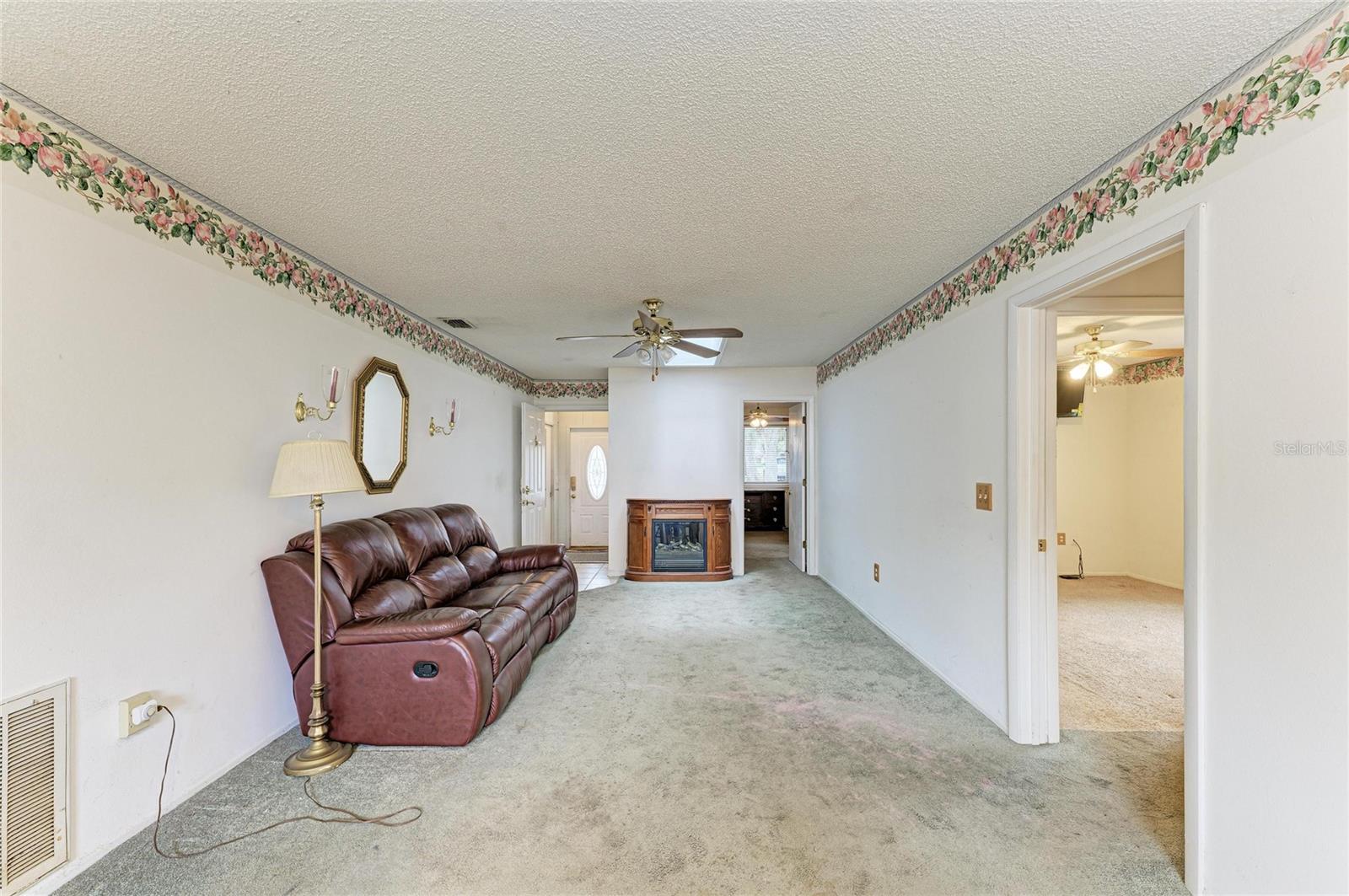 Image 2 of 30 For 5512 82nd Avenue E 3