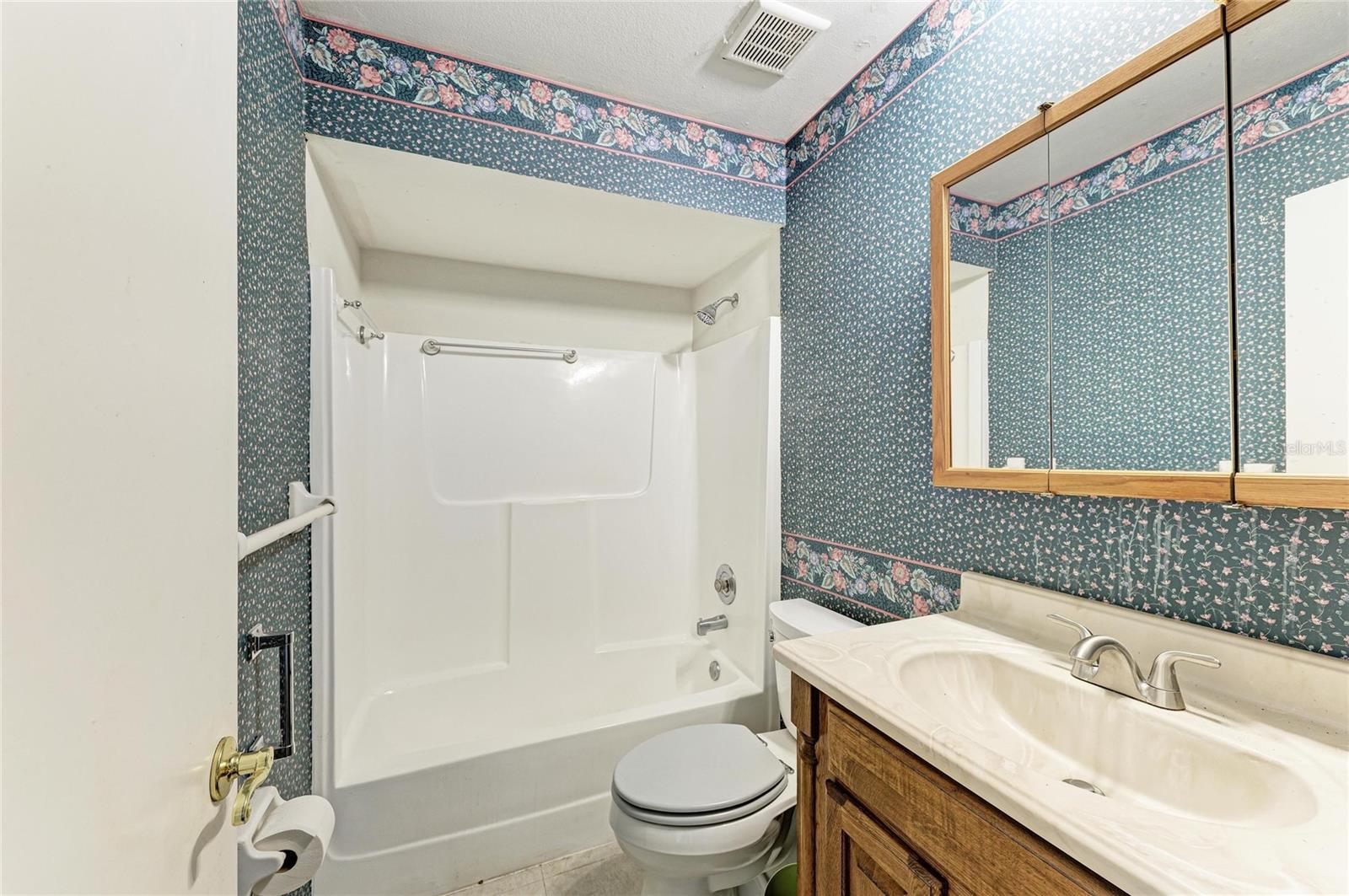 Image 21 of 30 For 5512 82nd Avenue E 3