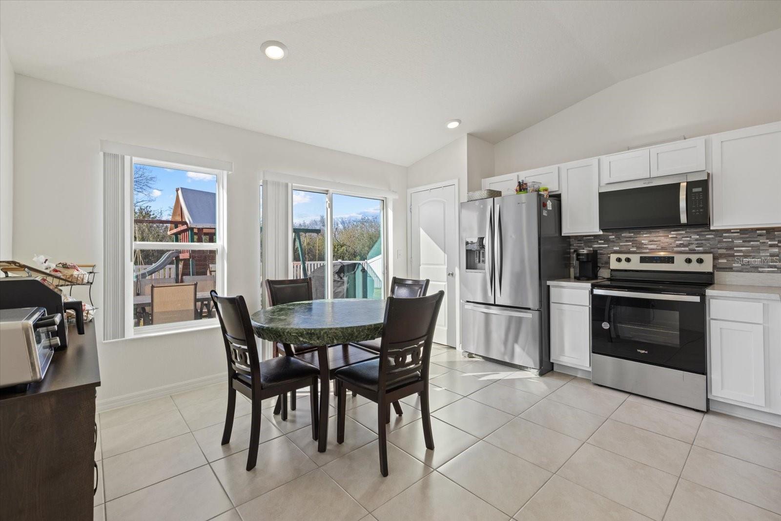 Image 10 of 31 For 9120 Sandy Bluffs Circle