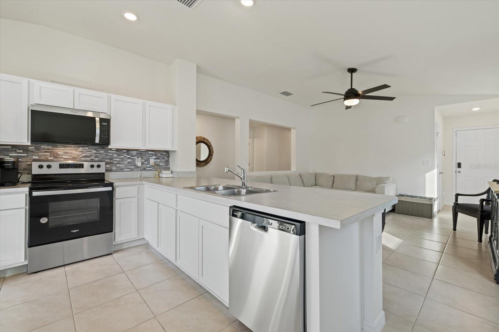 Image 11 of 31 For 9120 Sandy Bluffs Circle