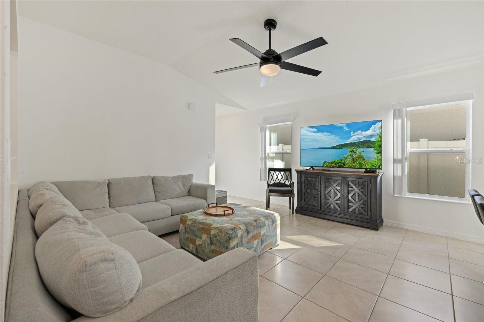 Image 7 of 31 For 9120 Sandy Bluffs Circle