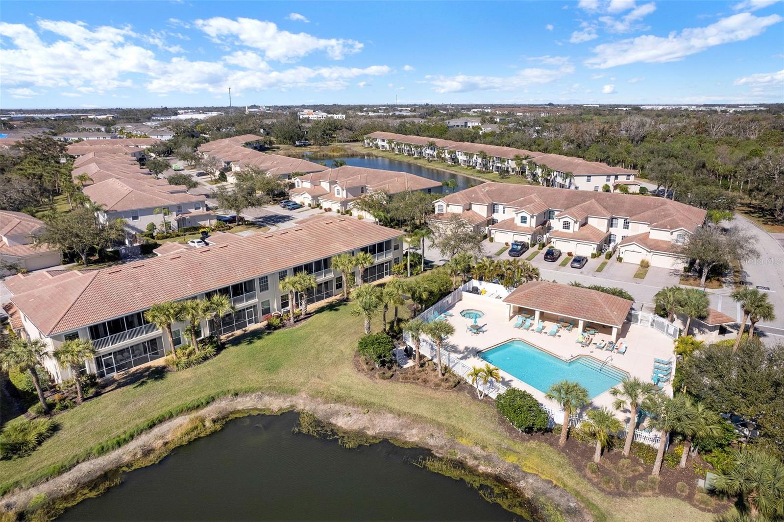 Image 7 of 32 For 4533 Cinnamon Drive 2707