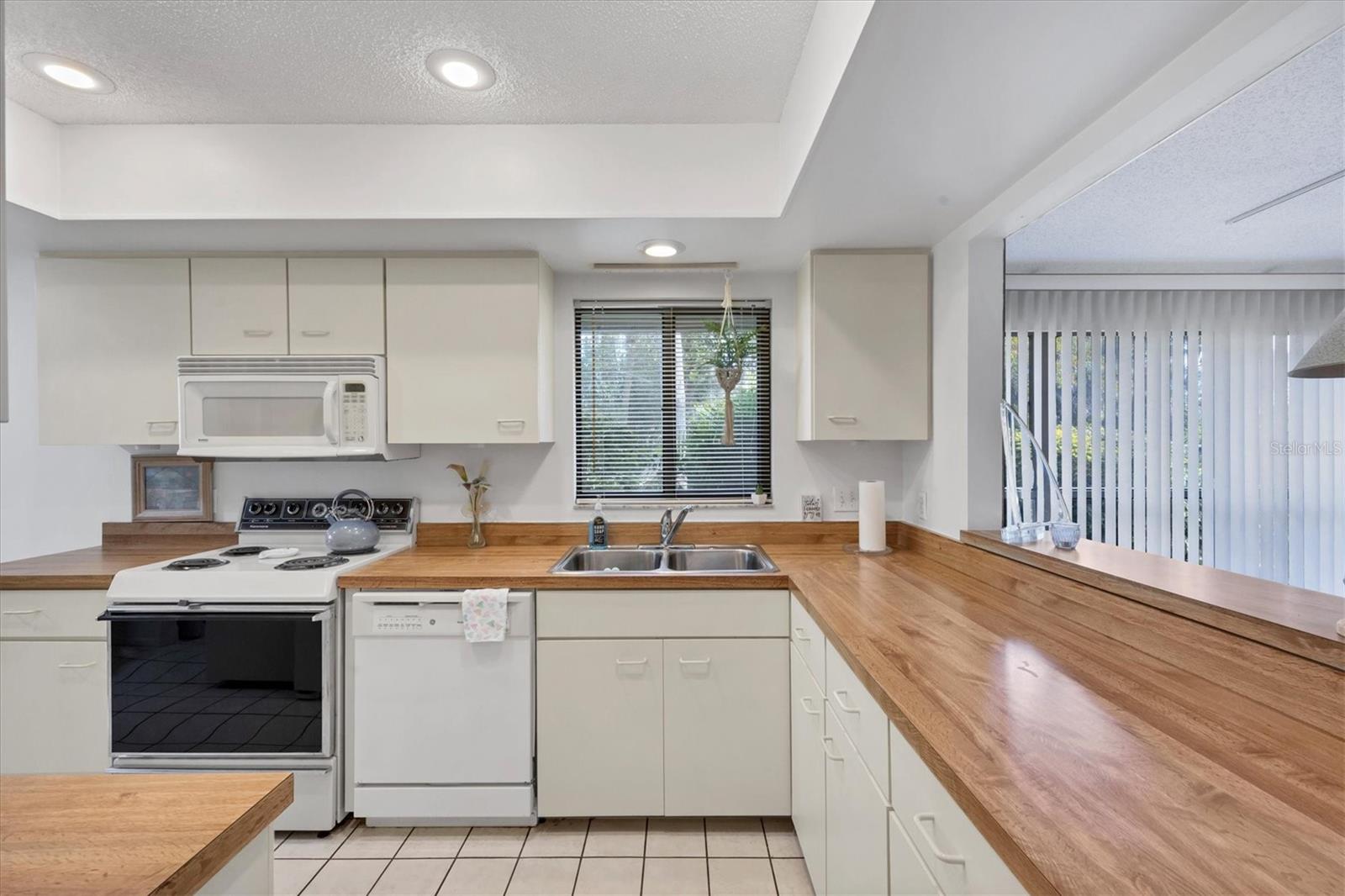 Image 9 of 34 For 6650 Schooner Bay Circle 6650