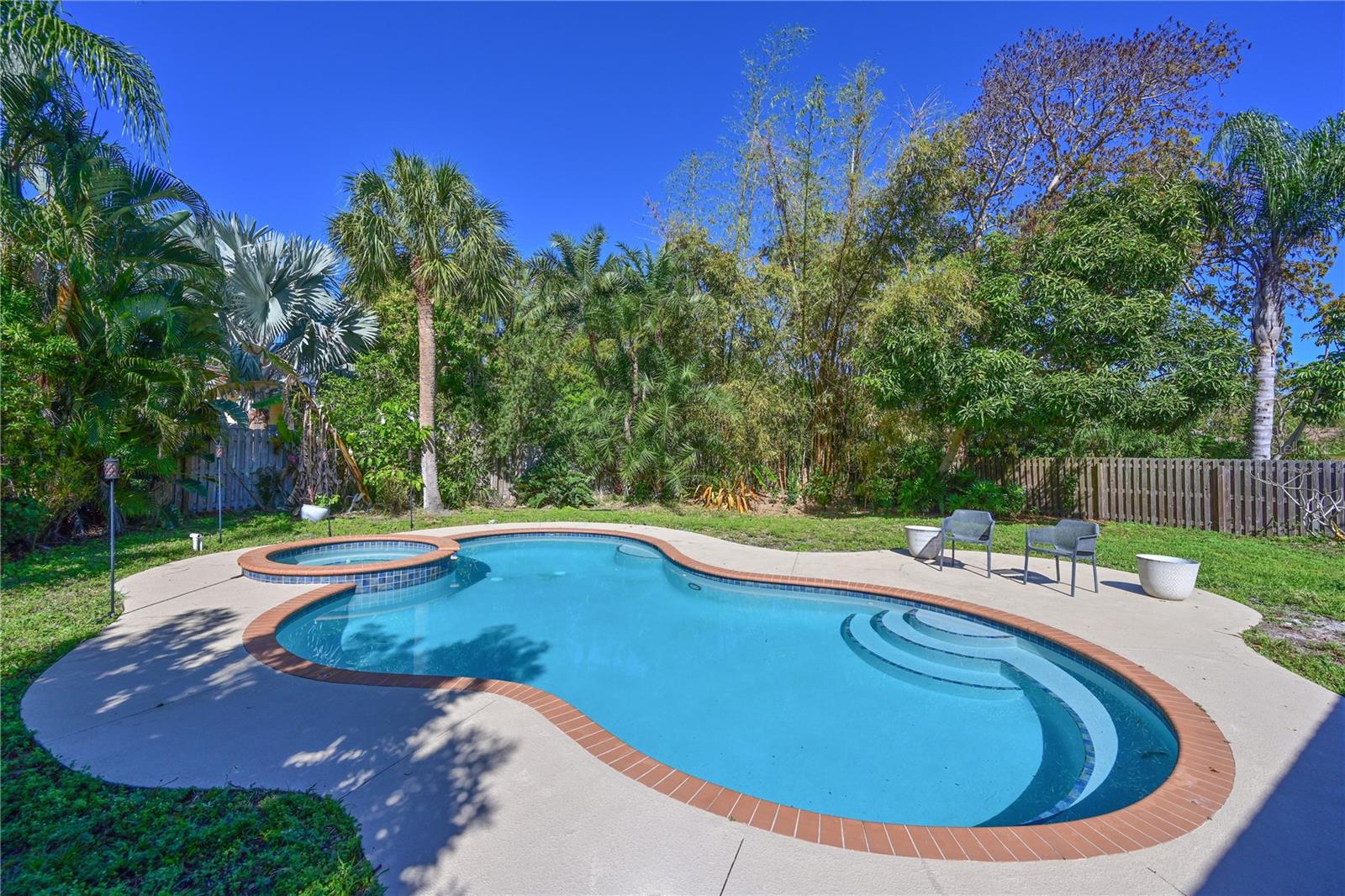 Image 16 of 35 For 1106 87th Street Nw