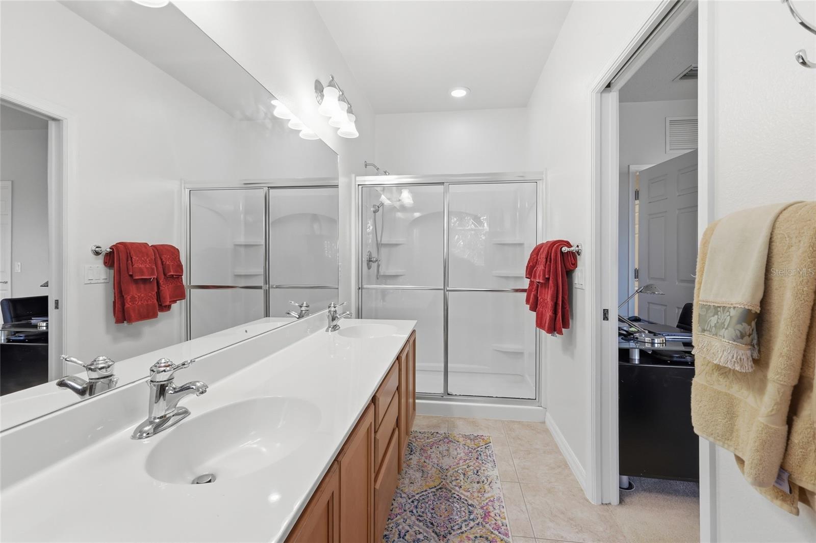 Image 18 of 31 For 3880 82nd Avenue Circle E 104