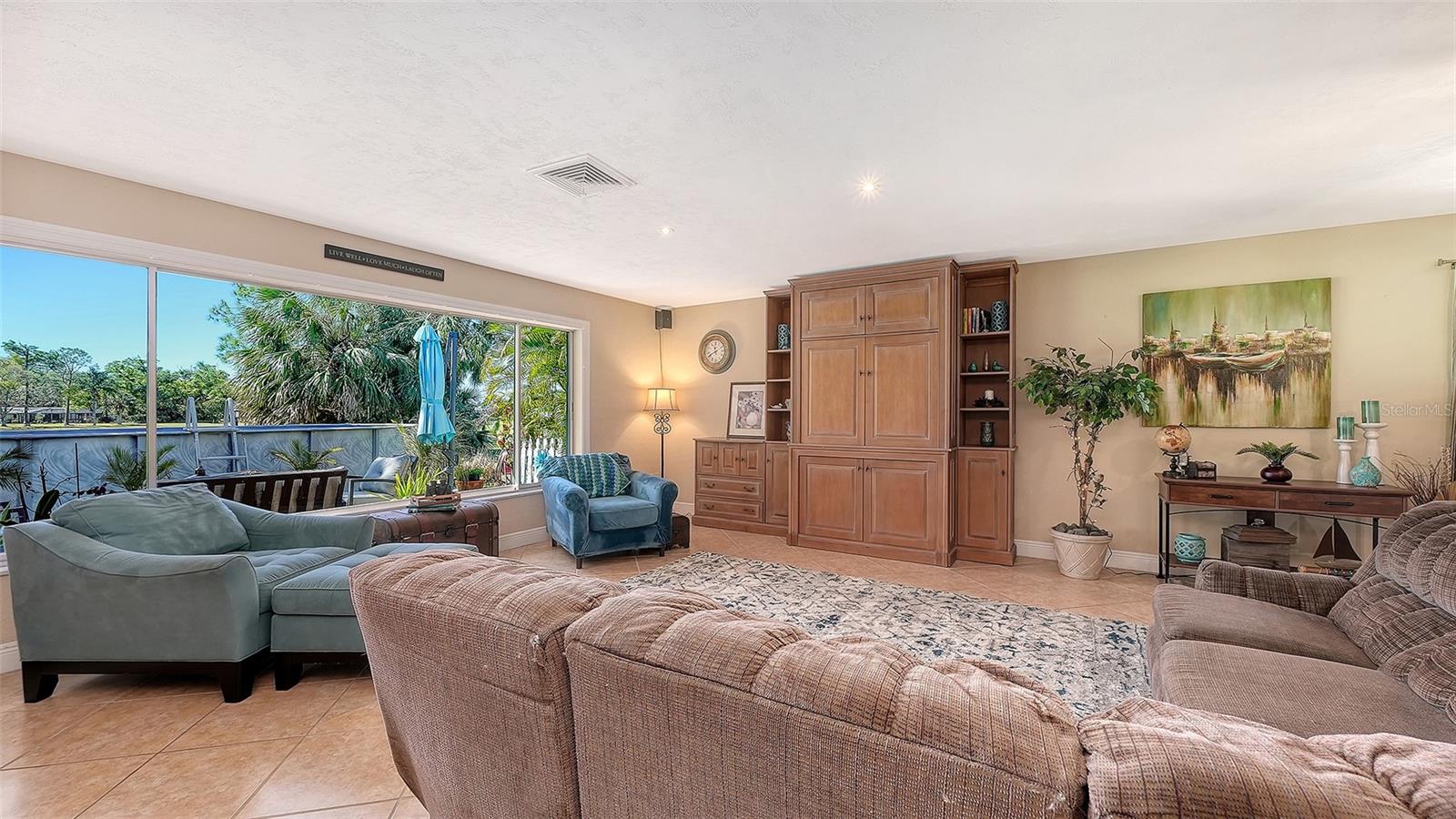 Image 13 of 69 For 836 Magellan Drive