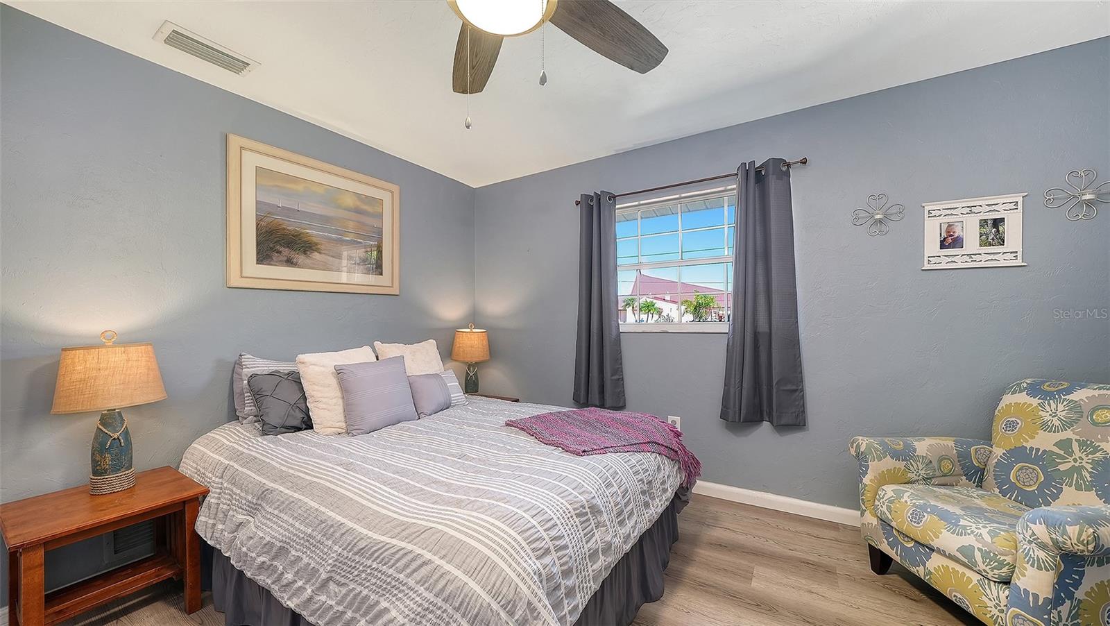 Image 31 of 69 For 836 Magellan Drive